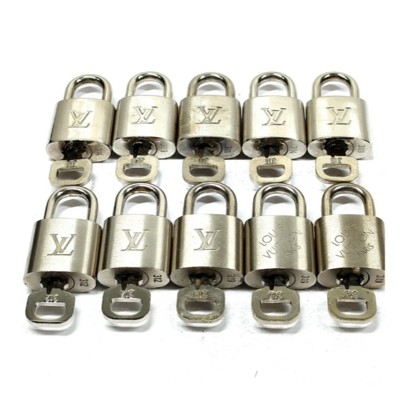 Authentic Louis Vuitton Silver Padlock Lock & Key - Picture 5 of 15